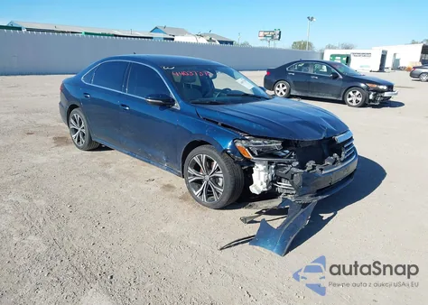 2022 Volkswagen Passat 2.0T Se z USA, uszkodzony, nr VIN 1VWSA7A32NC001886